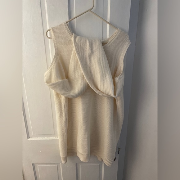 Cream Mossimo Open Shoulder Sweater - Picture 3 of 4
